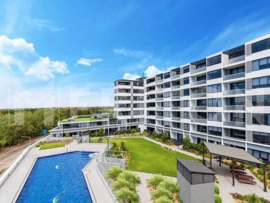 Four Bedroom With Facilities In Olympic Park * Sydney