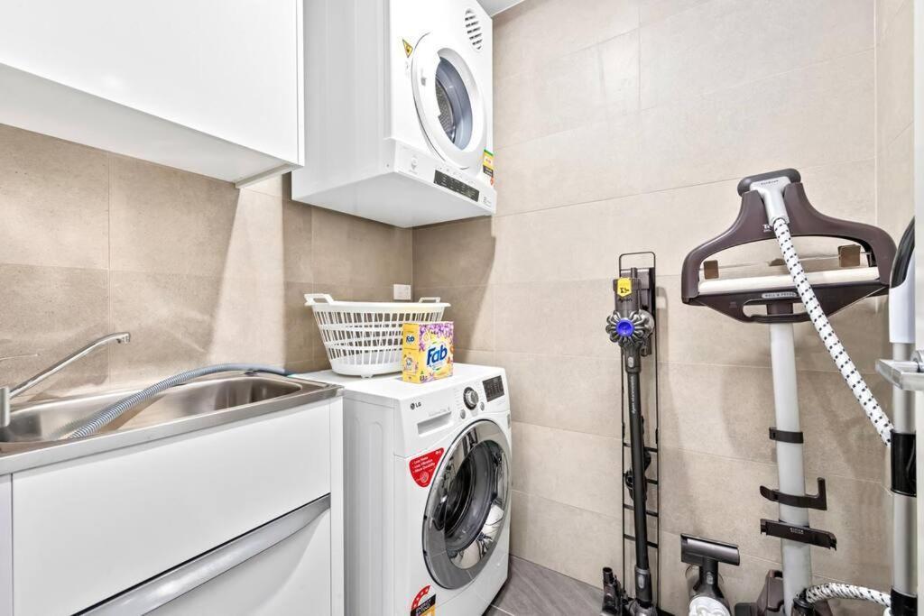 Apartment Four Bedroom With Facilities In Olympic Park *